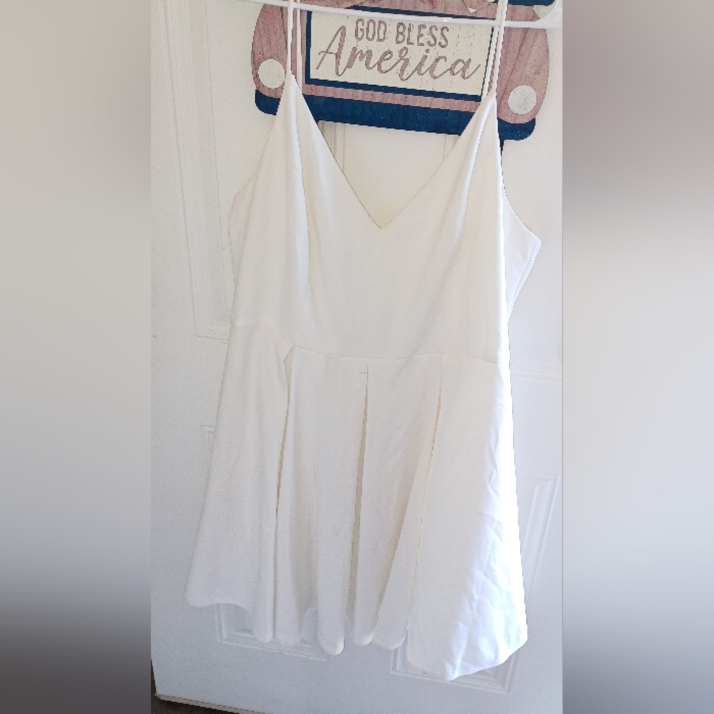 David's Bridal White Gown